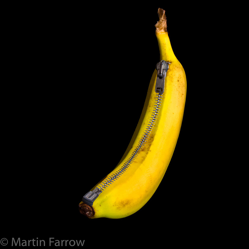 Easy-Banana 
 Banana with zip for easy peeling 
 Keywords: Food, banana, fruit,zip,yellow,easy,peel