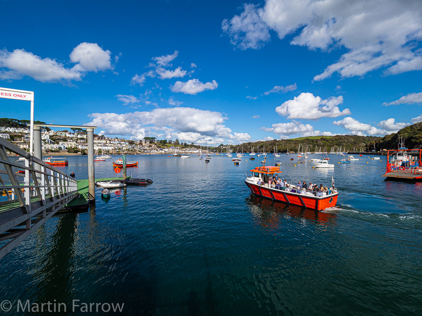 9292404 
 OLYMPUS DIGITAL CAMERA 
 Keywords: Cornwall, Fowey, Liskeard, Polruan, autumn, boats, coast, estury, river, sea, shore, village, water